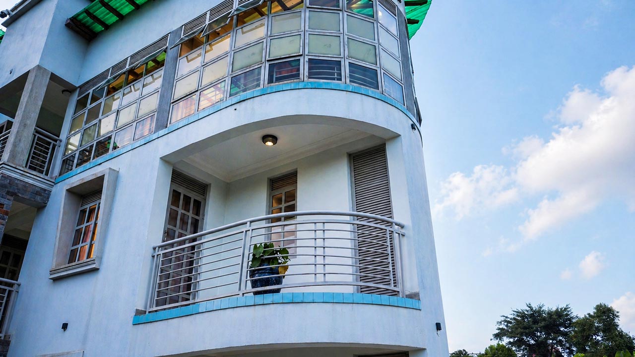Balcony Room